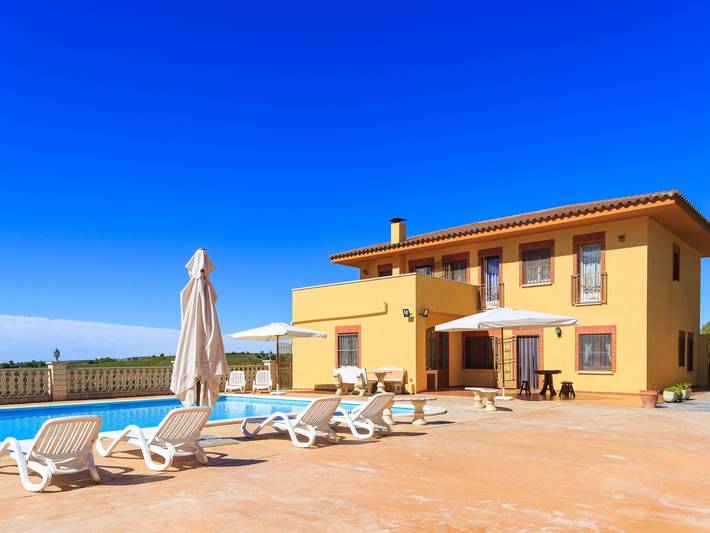 Chalet para 15 personas, con piscina además de balcón y jardín en Alt Penedès - 3