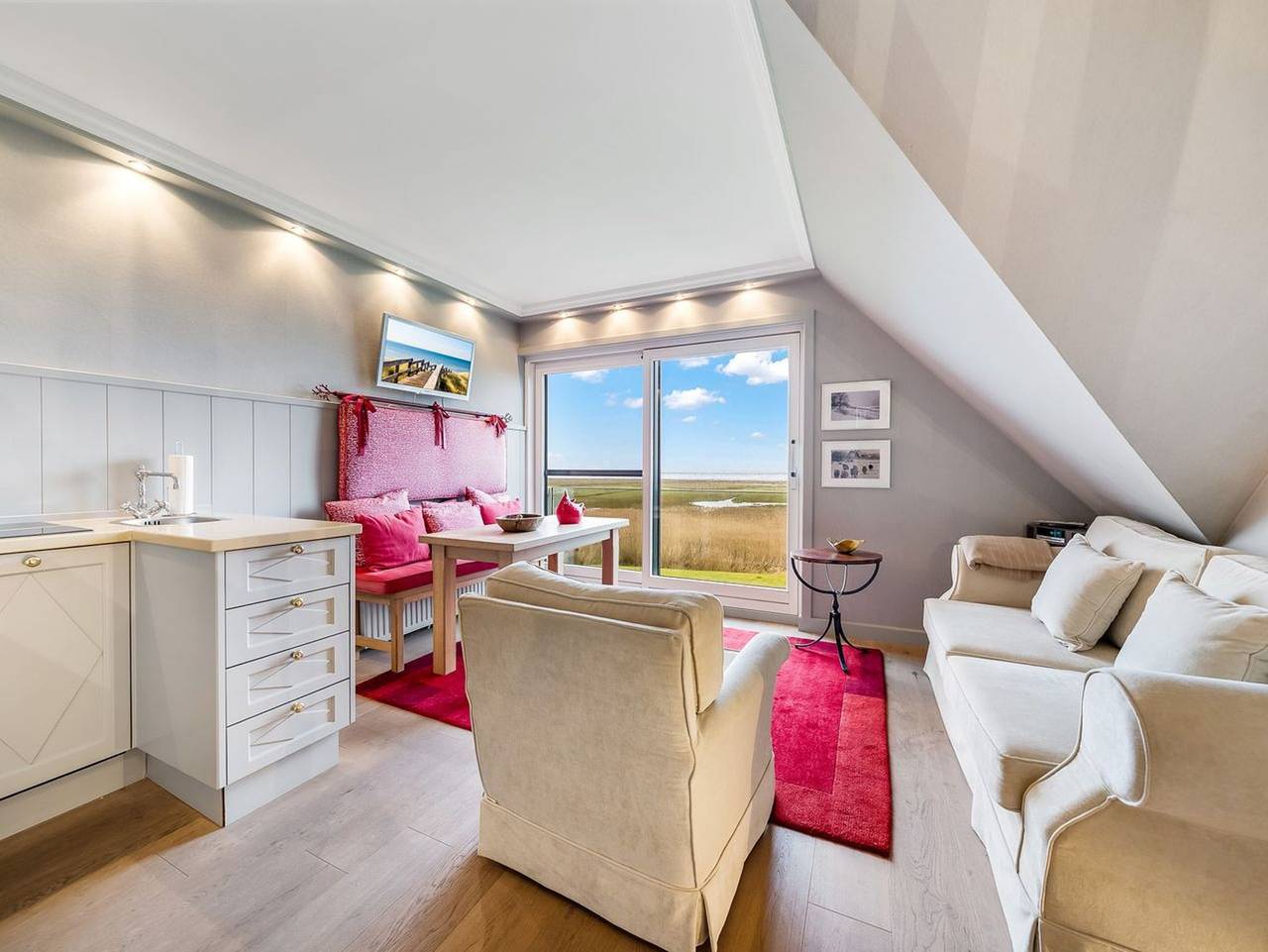 Ganze Ferienwohnung, Fernsicht - Hochwertig ausgestattete Wohnung in ruhiger Lage mit unverbautem Wattblick. in Sylt-Ost, Sylt (Gemeinde)
