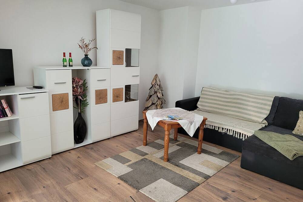 Ganze Wohnung, Gemütliche neu errichtete Ferienwohnung in ruhiger waldreichen Umgebung in Dippoldiswalde, Osterzgebirge