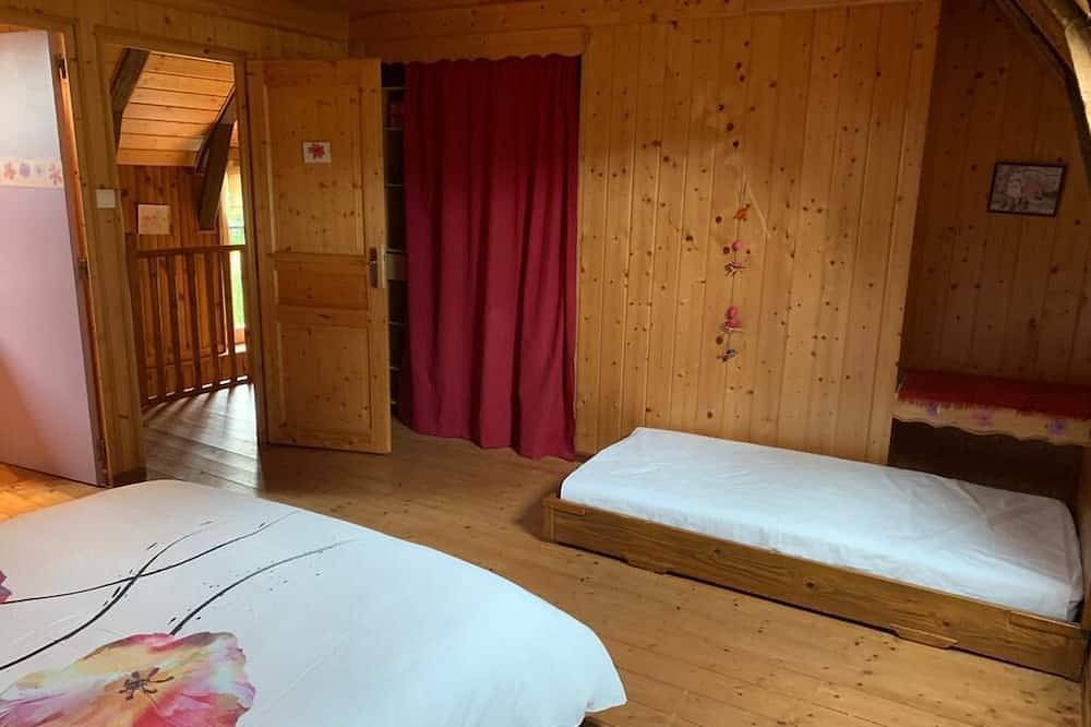 Chambre d'hôtes ou Gîte proche Salers, Puy Mary et Gorges de la Dordogne in Massif central