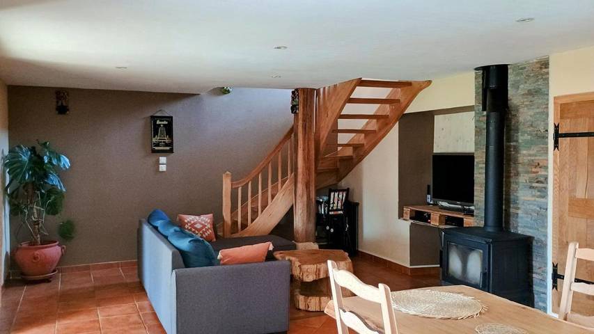 Gîte pour 4 personnes, avec jardin ainsi que terrasse et vue à Saint-Michel-Mont-Mercure - 4