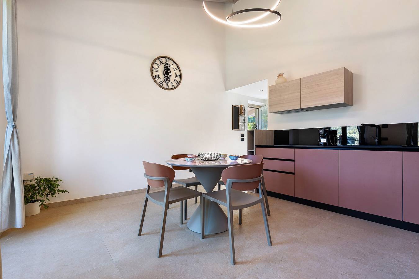 Ferienhaus 'Appartamento Amaranto' mit Bergblick, Gemeinschaftsterrasse und Wi-Fi in Tremosine, Gardasee-Berge