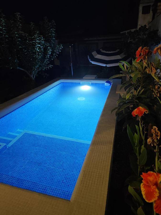 Casa rural para 3 personas, con Terraza además de Piscina y Vistas en Amposta