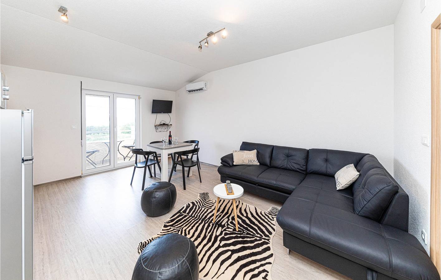 Ganze Ferienwohnung, Ferienwohnung für 4 Personen mit Garten in Kastel Luksic, Kaštela