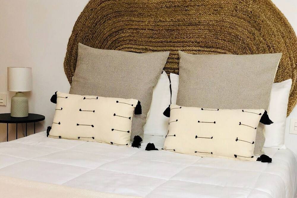 Entire apartment, Canaryislandshost l Surf Lanzarote in Famara Beach, Teguise