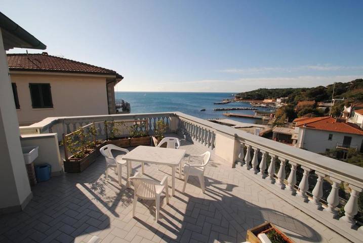 Appartamento per 4 persone, con Terrazza e Panorama a Castiglioncello