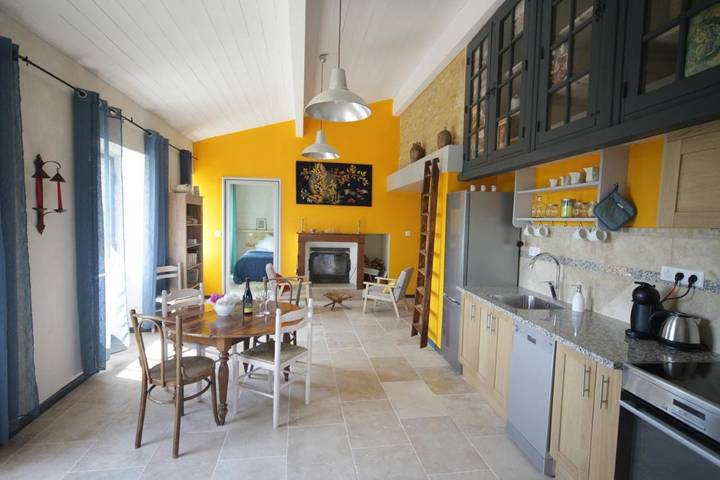 Ferienwohnung für 2 Personen, mit Terrasse und Garten sowie Pool