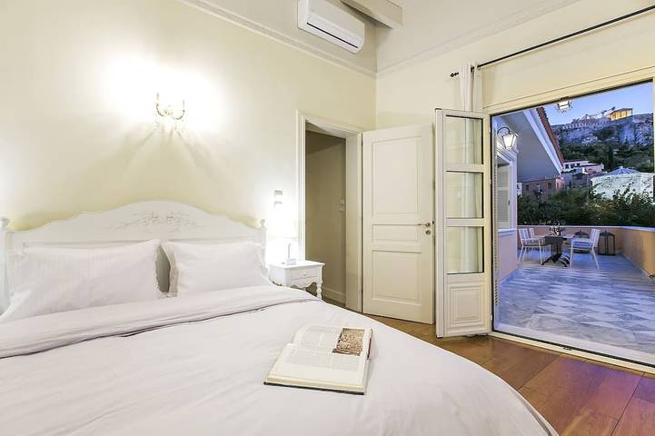 Aerides 3 Luxury Suites - the heart of the historic center, with Acropolis view in Central Section of Athens, Athens