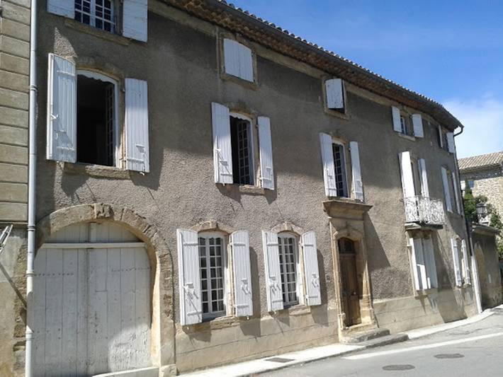 Location de vacances pour 8 personnes, avec jardin et terrasse à Rochegude - 2