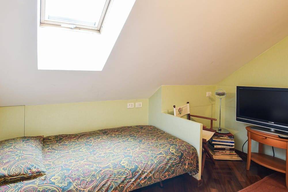 Ganze Wohnung, Wunderschöne Wohnung in Merone mit Swimmingpool in Merone, Brianza