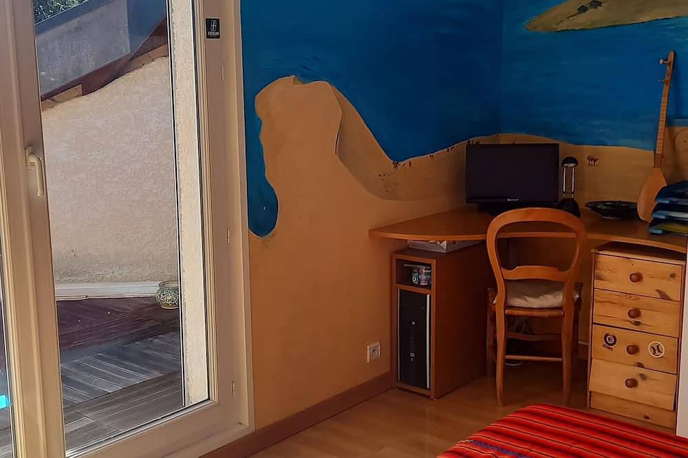 Villa with swimming pool, south-facing enclosed garden and beautiful mountain view in Annecy-le-Vieux, Annecy (commune)