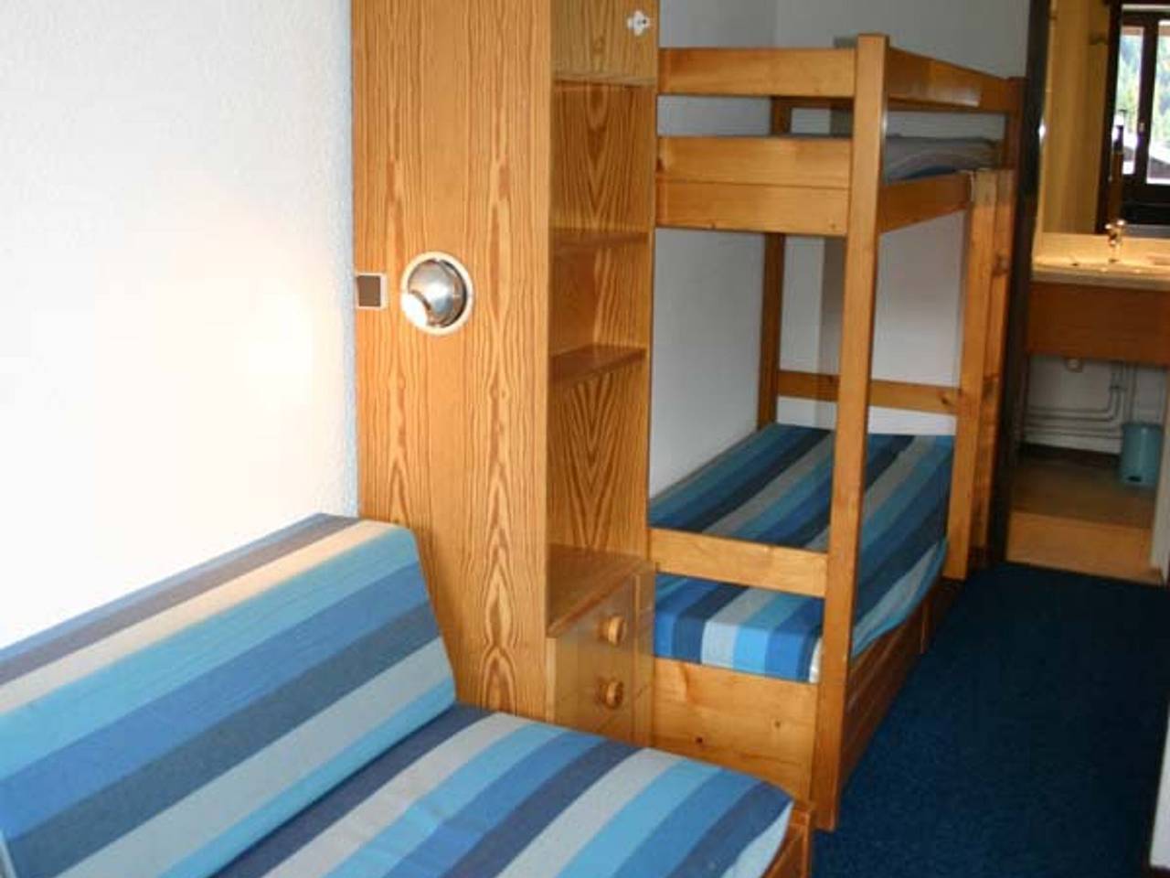 Ganze Wohnung, Gemütliche Wohnung 6 Pers, Dorfzentrum, nahe Pisten in Le Praz de Lys, Taninges