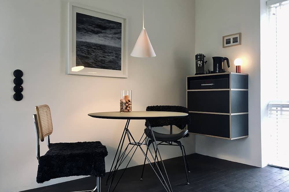 Ziegelmacher Lütt - Design trifft Natur - Außensauna in Rodenäs, Nordfriesland