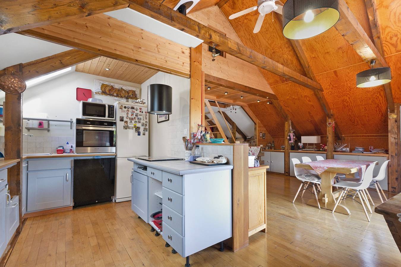 Chalet « Gresse » : Vue Montagne, Grande Terrasse et Espace Privatif en Herbe autour du Chalet in Gresse-en-Vercors, Parc naturel régional du Vercors