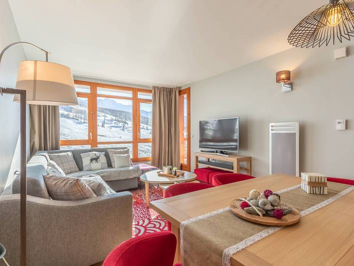 Appartement de vacances pour 6 personnes, avec jacuzzi et terrasse ainsi que piscine et sauna