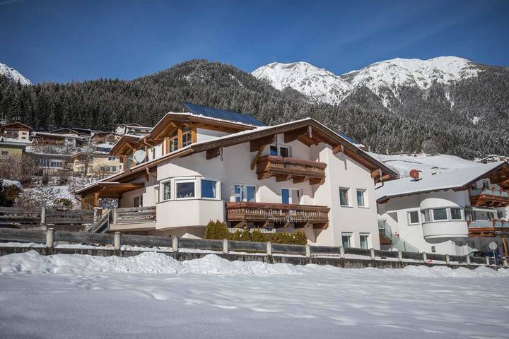 Ferienwohnung für 6 Personen, mit Terrasse, mit Haustier im Stubaital - 2