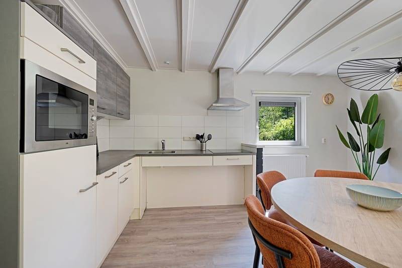 Rcn de Roggeberg — Aangepaste bungalow de Dobbe in Friesland