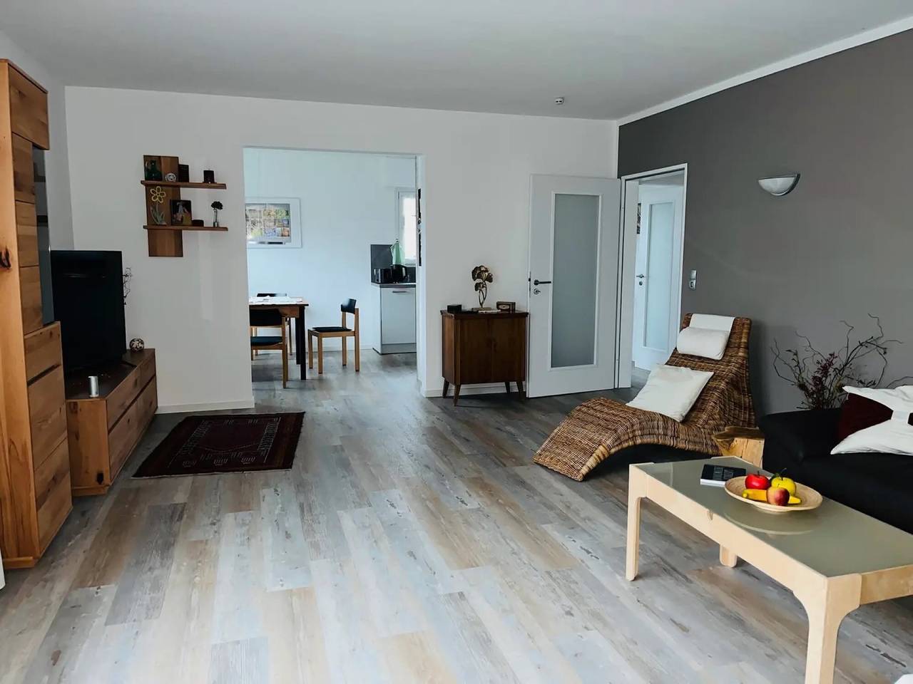 Ganze Wohnung, Ferienwohnung 'Bei Den Taunusbäumen' mit Privatem Garten und Wi-Fi in Neu-Anspach, Hochtaunuskreis