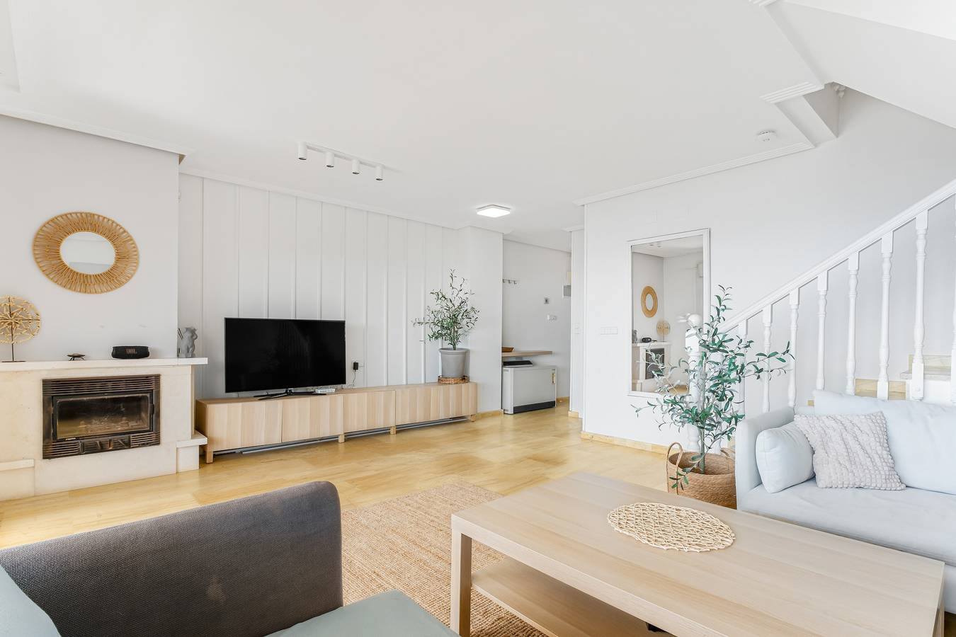 Apartamento entero, Ático 'Acag 096' con vistas al mar, Wi-Fi y A/C in Dehesa de Campoamor, Orihuela