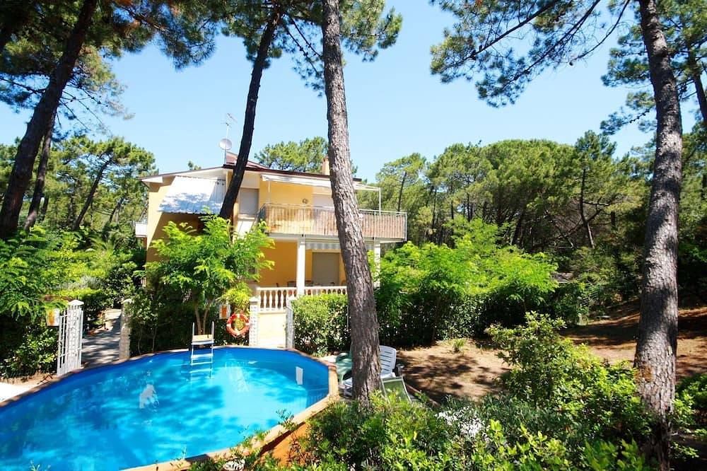 Villa Lydia Traumferienwohnung am Meer, mit privaten Pools und viel Privatsphäre in Marina di Castagneto Carducci, Castagneto Carducci