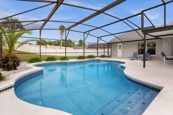 Executive Poolhaus mit 3 Schlafzimmern und Spielzimmer in ChampionsGate, Four Corners