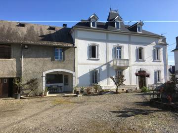 Chambre d’hôte pour 2 personnes, avec piscine et jardin dans les Hautes-Pyrénées