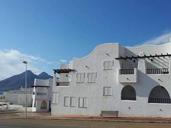 Apartamento para 4 personas, con Balcón además de Terraza y Jardín en La Isleta del Moro