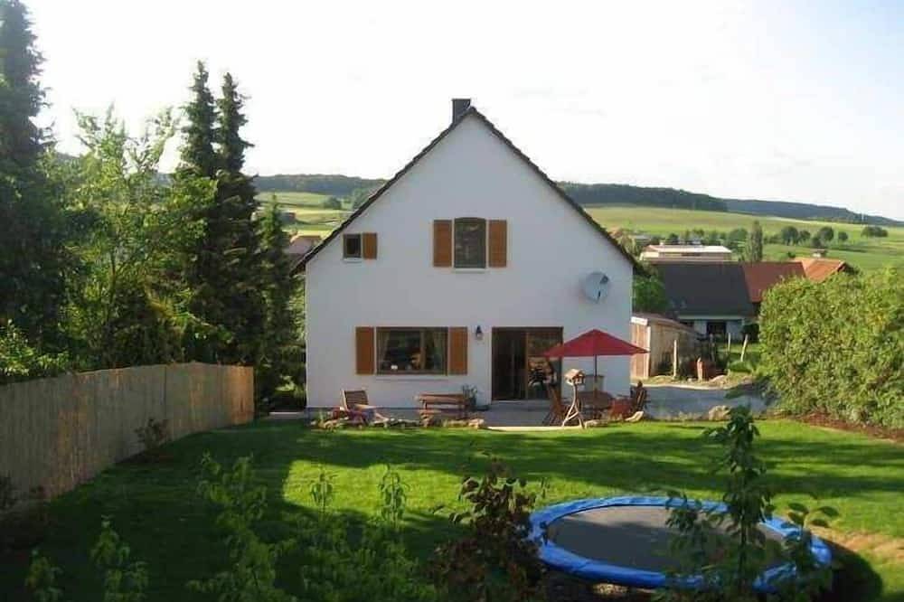 Freistehende geräumige Haus mit großem Garten in Sudeck, Diemelsee