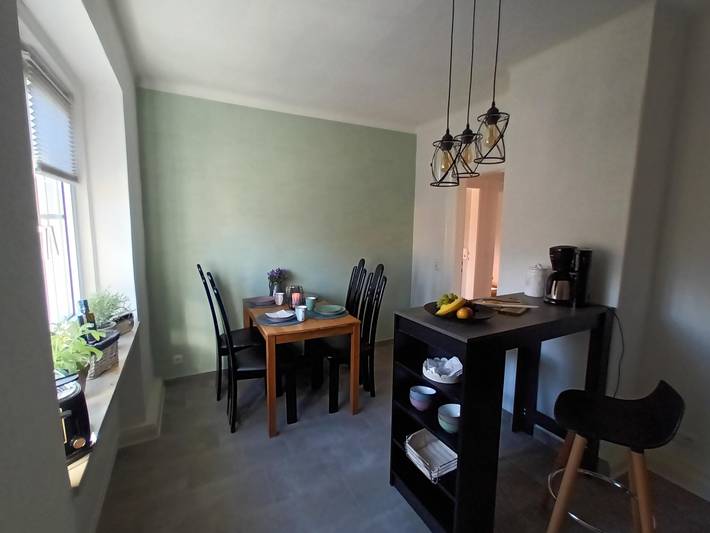 Ganze Ferienwohnung, Appartement/Fewo, Dusche oder Bad, Wc, neuwertig in Naumburg, Saale-Unstrut
