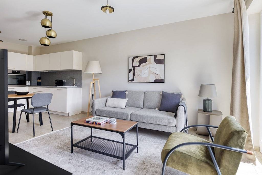 Appartement entier, New Build Eich 1Br  w/ Balcony & Elevator, by Blueground in Luxembourg (ville), Luxembourg