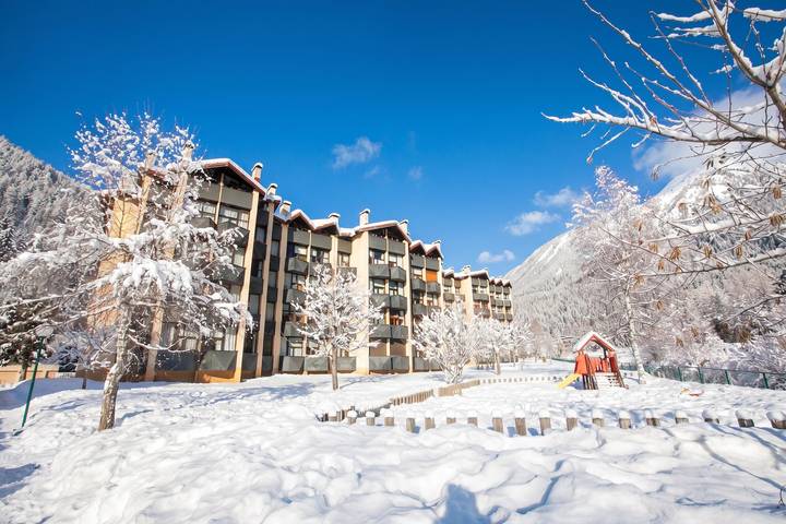 Apartamento entero, Grand Roc C317 280m from Slopes, Mont-Blanc View, Parking & WiFi in Les Grandes Montets, Chamonix-Mont-Blanc