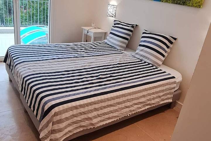 Apartamento entero, Villa Appartment 100m², Mougins, incredible view, superb indoor pool in Mougins, Costa mediterránea (Francia)