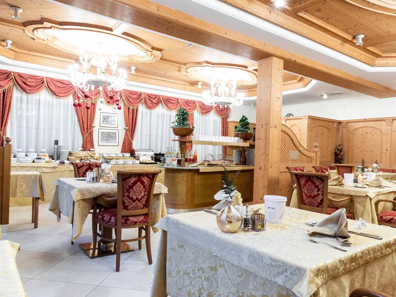 Cityhotel Goldener Adler B&B in Klausen, Dolomiti Superski