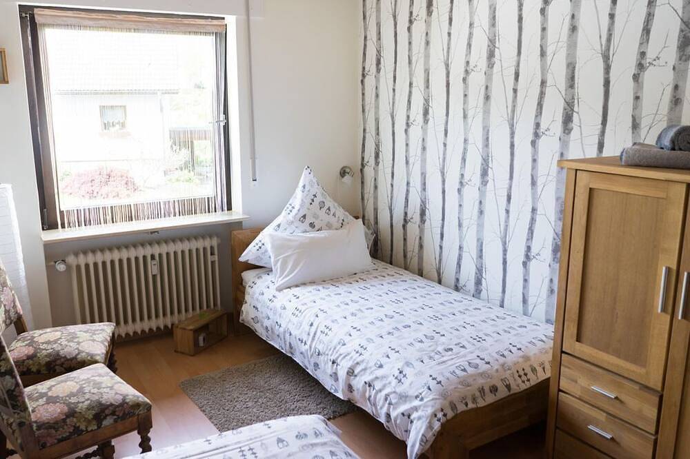 Ganze Wohnung, Ferienwohnung \"Wilder Hunsrück\" - Haus Wilder Hunsrück in Schmißberg, Saar-Nahe-Bergland