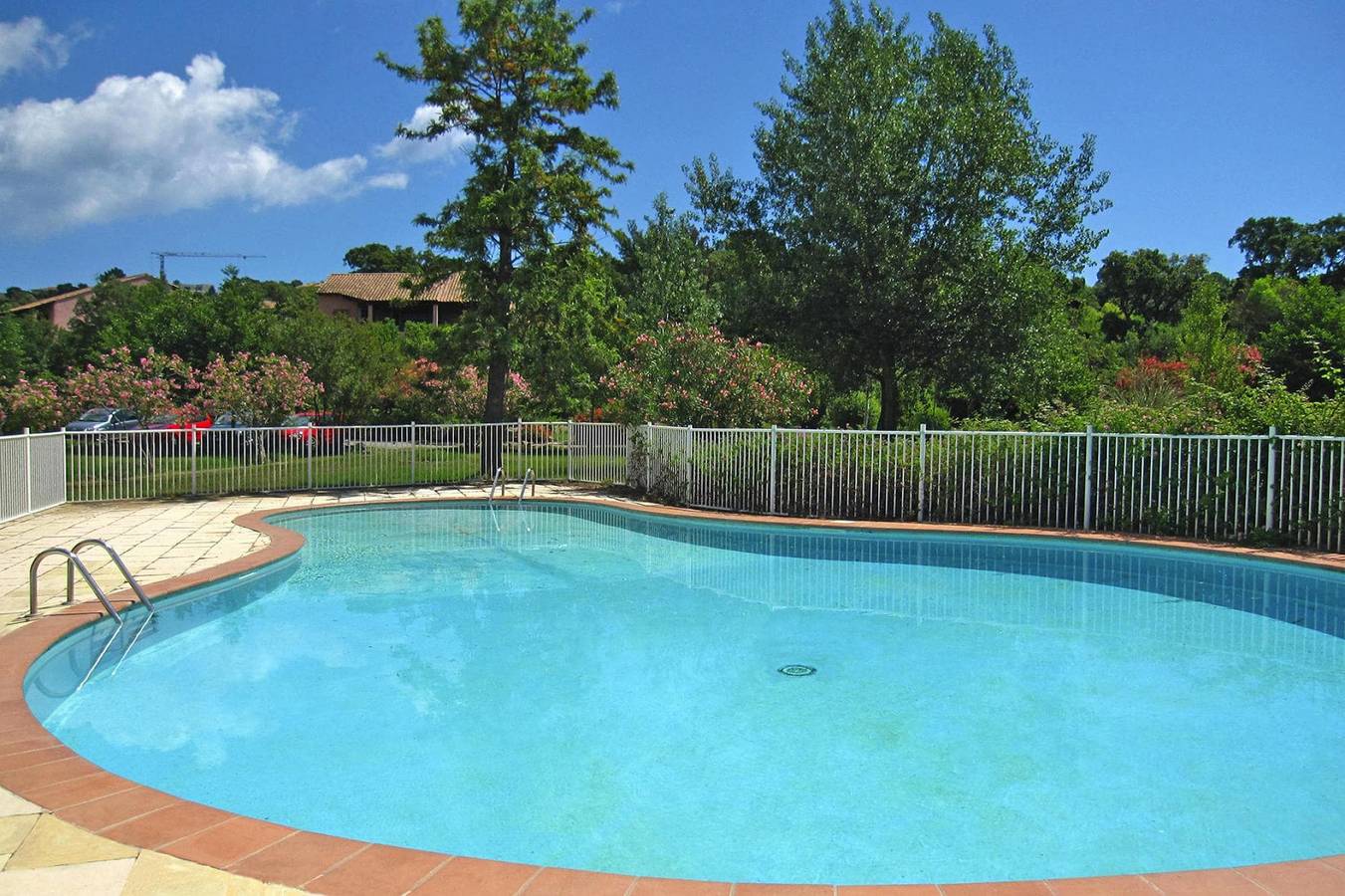 Appartement entier, Appartement à Pinarellu près de Plage et Piscine in Zonza, Arrondissement de Sartène