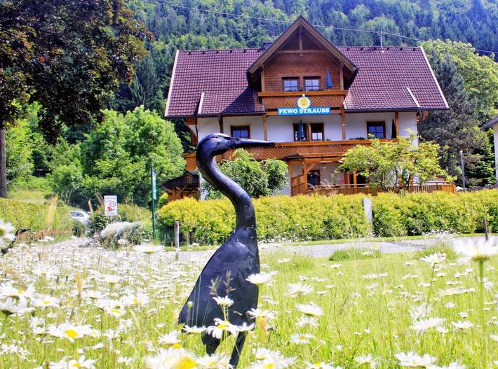 Ferienwohnung für 2 Personen, mit Balkon und Garten sowie Seeblick und Ausblick am Ossiacher See - 2