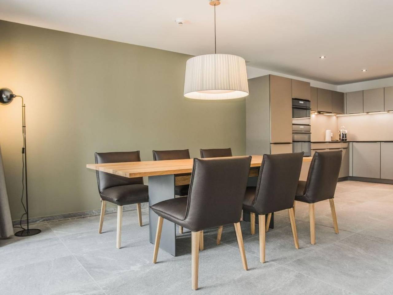 Apartamento entero, Apartment Jungfraucenter Roteflue in Interlaken, Lago de Thun