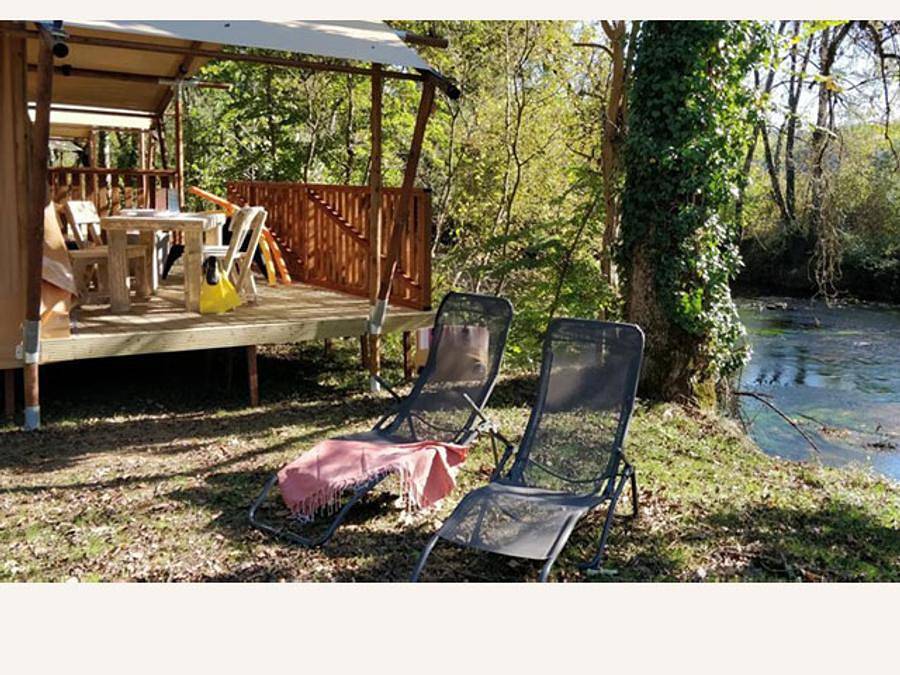 Camping Brantôme Peyrelevade - Wohnzelt auz holz 4 personen - Luxus-Lodge Am Flussufer in Brantôme en Périgord, Périgord Vert