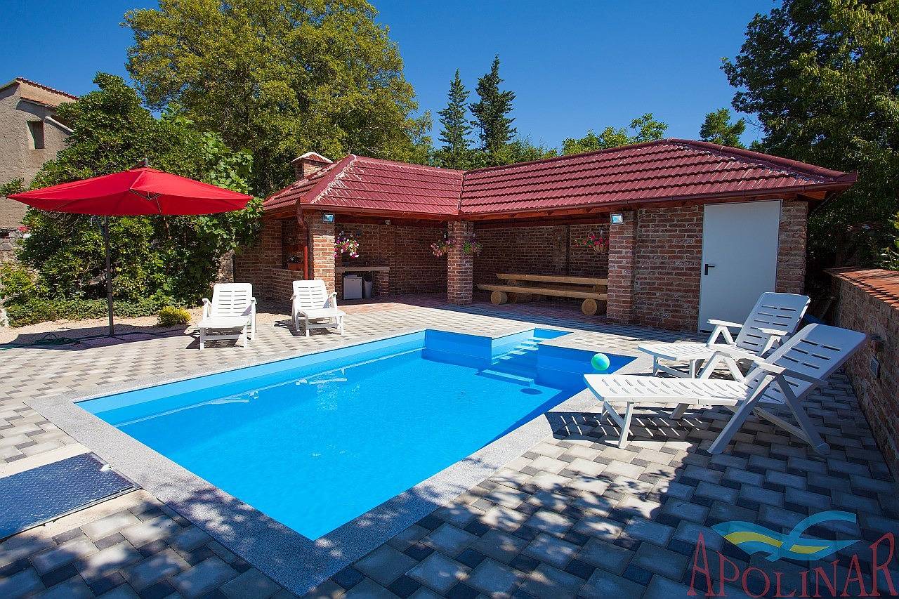 Apartament z basenem dla dwóch osób in Milcetici, Krk