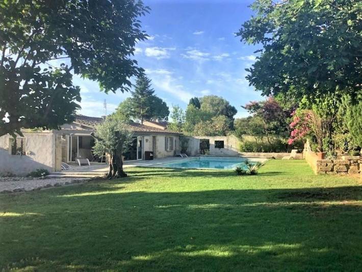 Gîte pour 2 personnes, avec vue ainsi que piscine et jardin, animaux acceptés à Meynes - 3