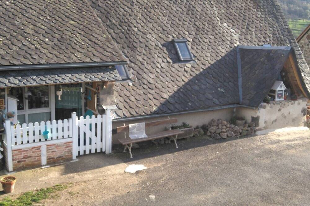 Gîte \" le Shabby blue\" in Saint-Cernin, Région d'Aurillac