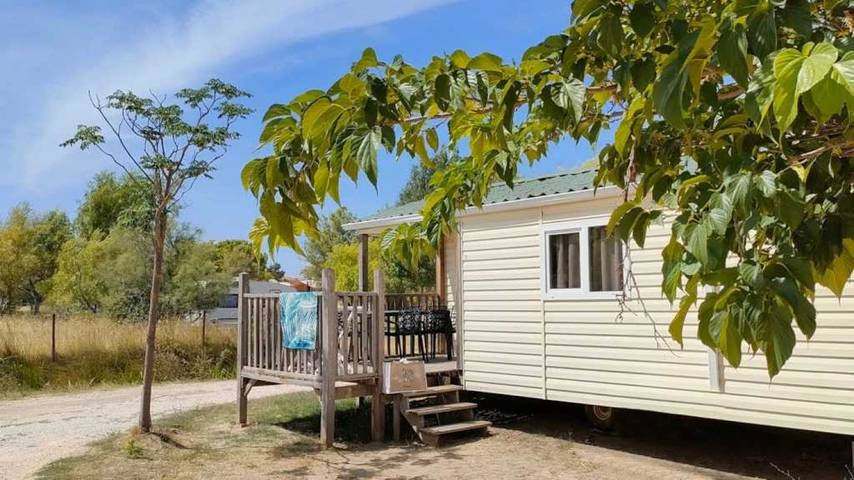 Mobil home pour 6 personnes, avec bassin pour enfant - 1
