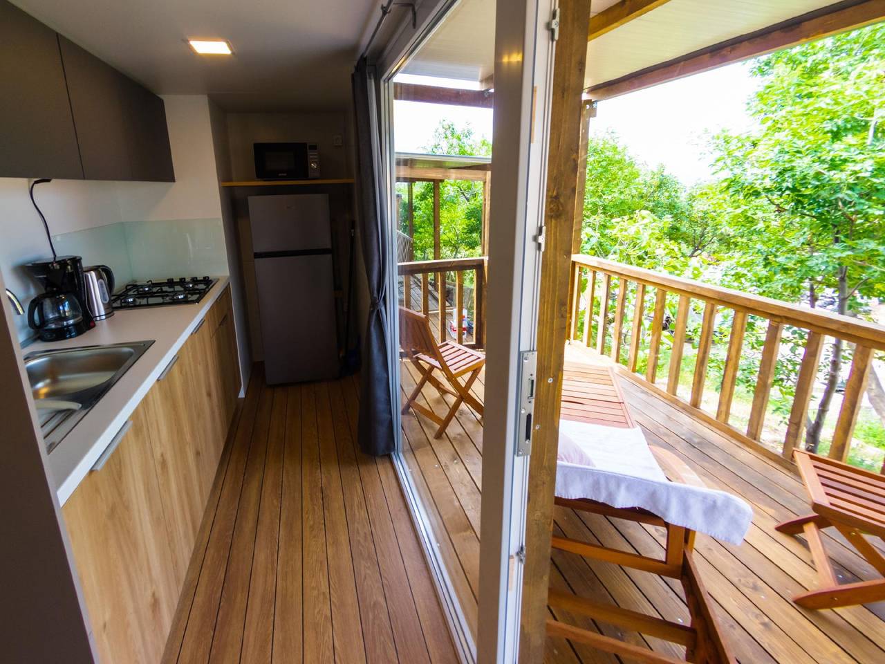 Ganze Ferienwohnung, Mobilheim mit gemeinschaftlichem Pool in Klenovica, Primorje-Gorski Kotar