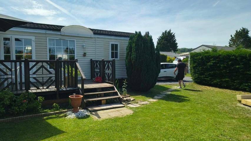 Location de vacances pour 4 personnes, avec jardin et terrasse ainsi que piscine et sauna à Saint-Arnoult - 3