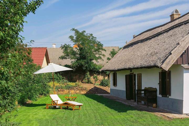 Ferienhaus mit Wlan in ruhiger Lage in Sukoró, Gárdonyi járás