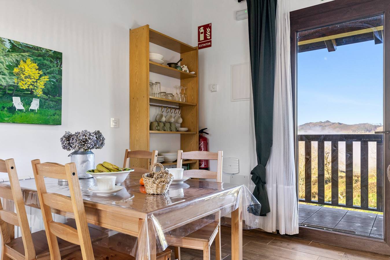 Ganze Wohnung, Apartment 'Picos' mit Bergblick, Gemeinschaftsgarten und Wlan in Cangas de Onís, Costa Verde (Spanien)