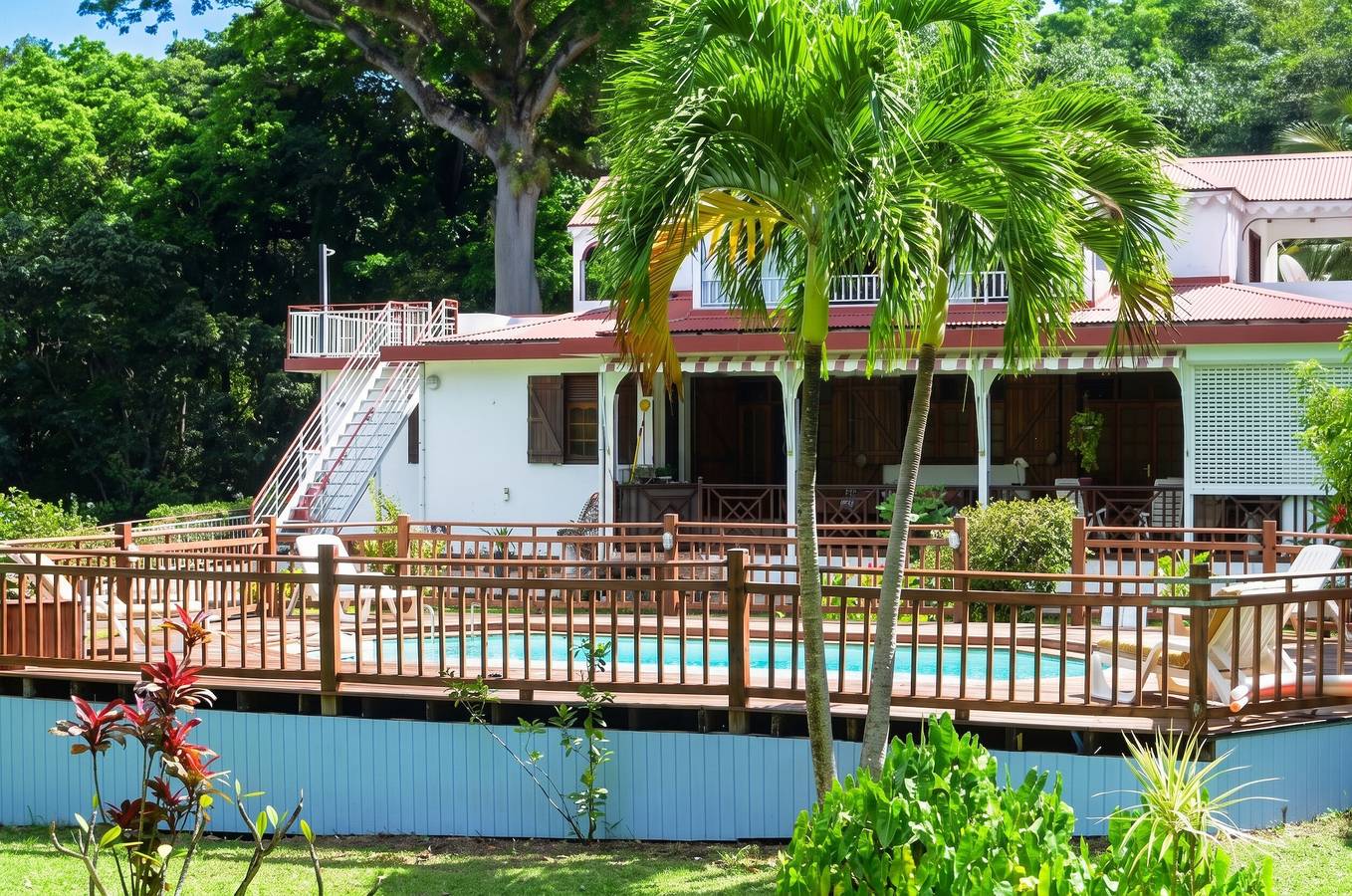 Entire apartment, Spacious apartment with pool in Deshaies 200 m² - Private garden in Deshaies, Guadeloupe (Caribbean)
