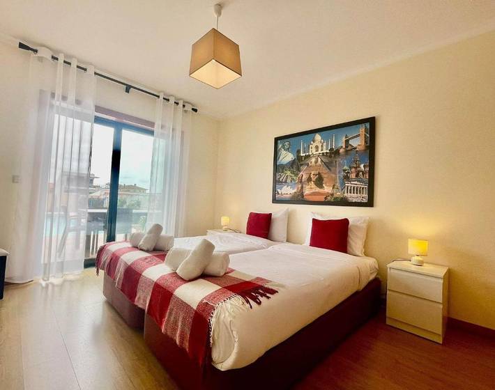 Location de vacances pour 8 personnes, avec vue ainsi que piscine et jardin, animaux acceptés à Torreira - 4