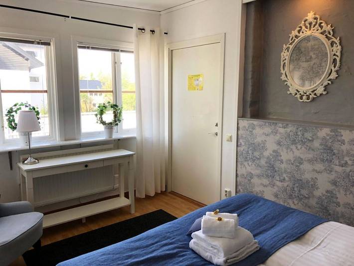 Hostel für 2 Personen, mit Garten und Ausblick in Trollhättan - 4