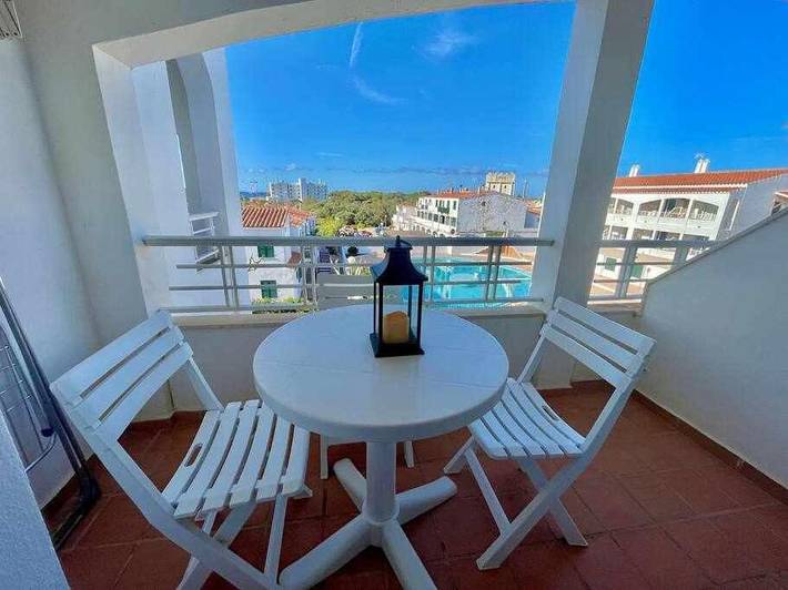Appartement de vacances pour 4 personnes, avec piscine et terrasse